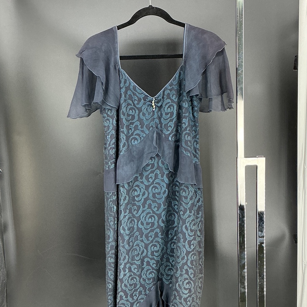 Chic Asymmetrical Blue Lace Dress